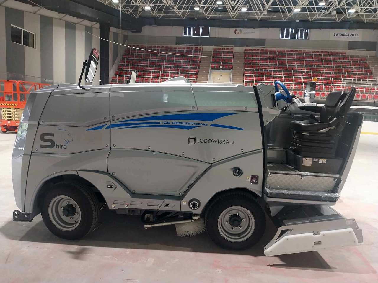 Lodowisko miejskie zyskało nową rolbę elektryczną