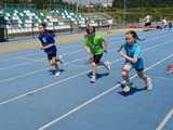 [FOTO] Uczniowie klas II i III rywalizowali w trójbóju lekkoatletycznym