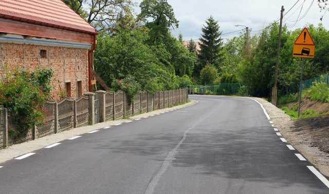 [FOTO] Zakończono inwestycje drogowe w Szymanowie
