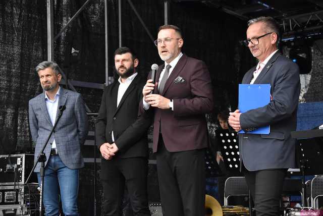 [WIDEO/FOTO] Wystartowały tegoroczne Dni Żarowa! Pierwsi wykonawcy już na scenie