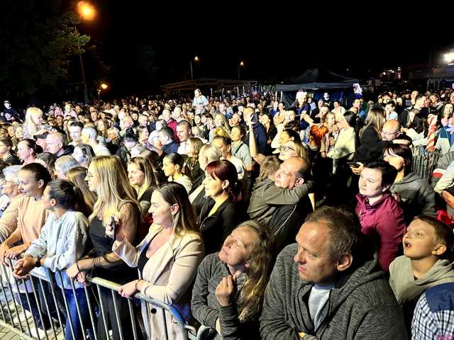 [WIDEO/DUŻO ZDJĘĆ] Zespoły ExMaanam i Mig porwali żarowską publiczność