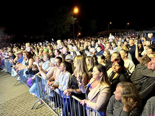 [WIDEO/DUŻO ZDJĘĆ] Zespoły ExMaanam i Mig porwali żarowską publiczność