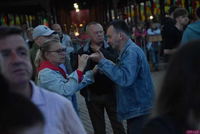 [WIDEO/DUŻO ZDJĘĆ] Zespoły ExMaanam i Mig porwali żarowską publiczność