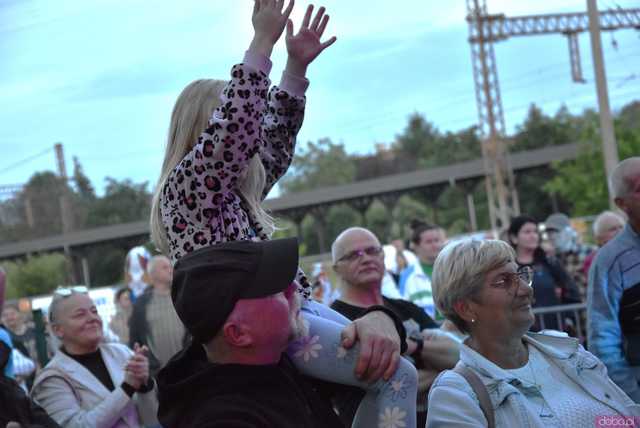 [WIDEO/DUŻO ZDJĘĆ] Zespoły ExMaanam i Mig porwali żarowską publiczność