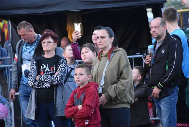 [WIDEO/DUŻO ZDJĘĆ] Zespoły ExMaanam i Mig porwali żarowską publiczność
