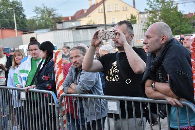 [WIDEO/DUŻO ZDJĘĆ] Zespoły ExMaanam i Mig porwali żarowską publiczność