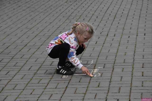 [FOTO] Rozmaite wypieki, masa zabawy i swojskie jadło podczas Turnieju Wsi w Modlęcinie