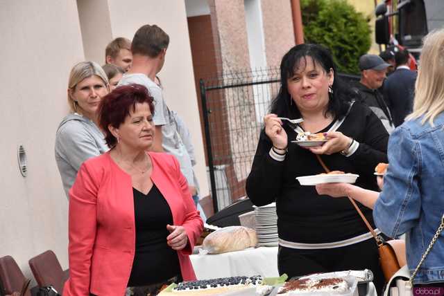 [FOTO] Rozmaite wypieki, masa zabawy i swojskie jadło podczas Turnieju Wsi w Modlęcinie