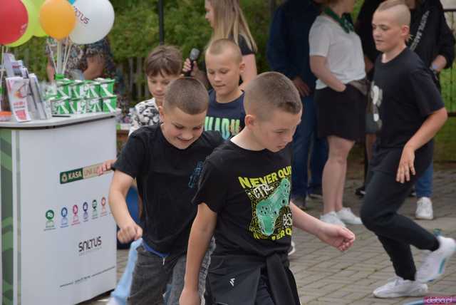 [FOTO] Rozmaite wypieki, masa zabawy i swojskie jadło podczas Turnieju Wsi w Modlęcinie