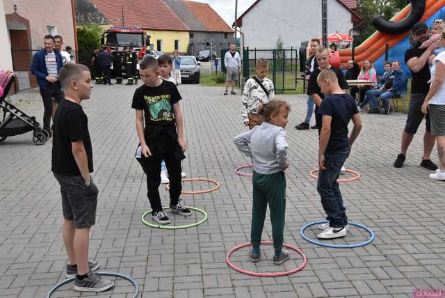 [FOTO] Rozmaite wypieki, masa zabawy i swojskie jadło podczas Turnieju Wsi w Modlęcinie