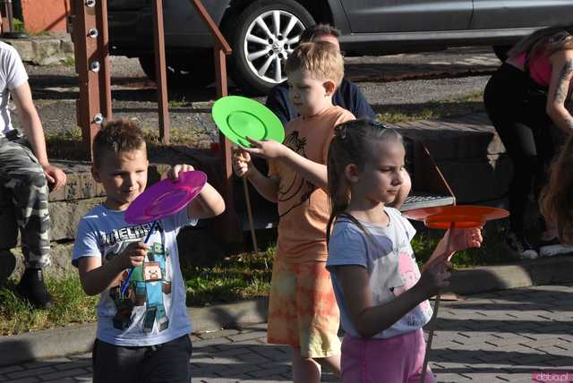 [DUŻO ZDJĘĆ] Piękni i Młodzi porwali żarowską publiczność. Drugi dzień Dni Żarowa pełen atrakcji i dobrej zabawy