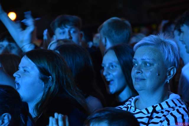 [DUŻO ZDJĘĆ] Piękni i Młodzi porwali żarowską publiczność. Drugi dzień Dni Żarowa pełen atrakcji i dobrej zabawy