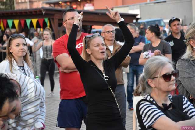 [DUŻO ZDJĘĆ] Piękni i Młodzi porwali żarowską publiczność. Drugi dzień Dni Żarowa pełen atrakcji i dobrej zabawy