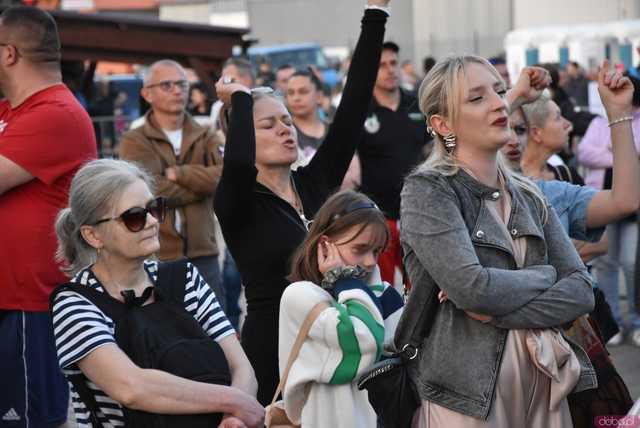 [DUŻO ZDJĘĆ] Piękni i Młodzi porwali żarowską publiczność. Drugi dzień Dni Żarowa pełen atrakcji i dobrej zabawy
