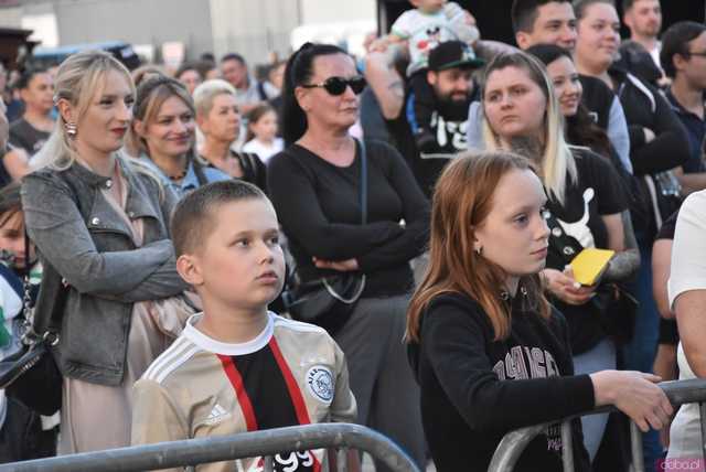 [DUŻO ZDJĘĆ] Piękni i Młodzi porwali żarowską publiczność. Drugi dzień Dni Żarowa pełen atrakcji i dobrej zabawy