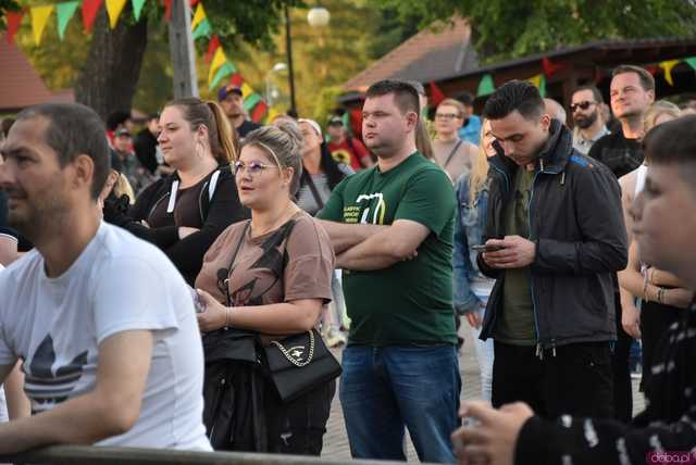[DUŻO ZDJĘĆ] Piękni i Młodzi porwali żarowską publiczność. Drugi dzień Dni Żarowa pełen atrakcji i dobrej zabawy