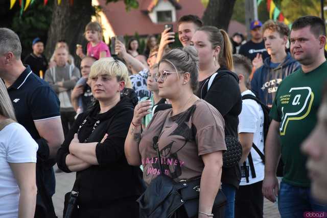 [DUŻO ZDJĘĆ] Piękni i Młodzi porwali żarowską publiczność. Drugi dzień Dni Żarowa pełen atrakcji i dobrej zabawy