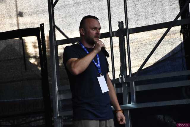 [DUŻO ZDJĘĆ] Piękni i Młodzi porwali żarowską publiczność. Drugi dzień Dni Żarowa pełen atrakcji i dobrej zabawy
