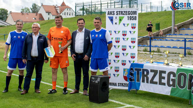 [WIDEO/FOTO] Upamiętnili ks. Marka Żmudę podczas piłkarskiego memoriału