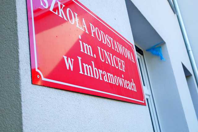 [FOTO] Tak prezentuje się Szkoła Podstawowa w Imbramowicach po II etapie termomodernizacji!