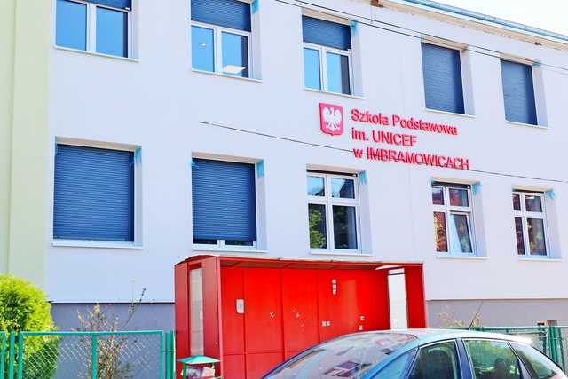[FOTO] Tak prezentuje się Szkoła Podstawowa w Imbramowicach po II etapie termomodernizacji!