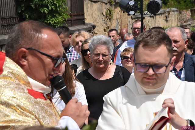 [FOTO] Tłum wiernych przeszedł w procesji z okazji Bożego Ciała w Strzegomiu