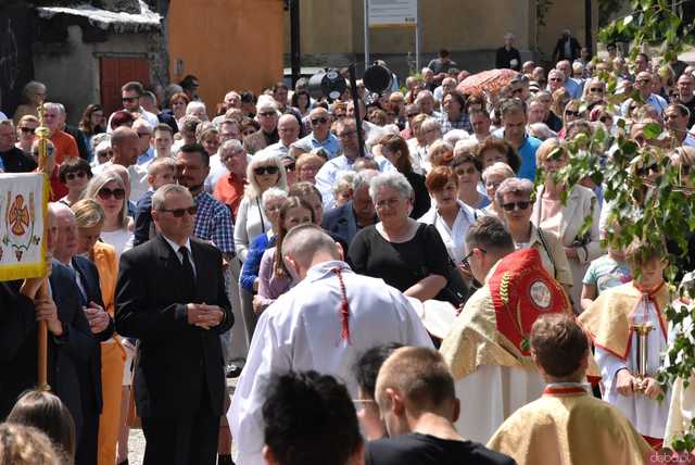 [FOTO] Tłum wiernych przeszedł w procesji z okazji Bożego Ciała w Strzegomiu