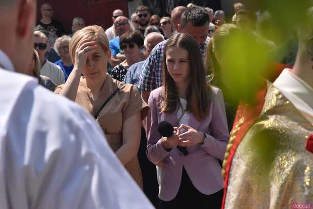 [FOTO] Tłum wiernych przeszedł w procesji z okazji Bożego Ciała w Strzegomiu