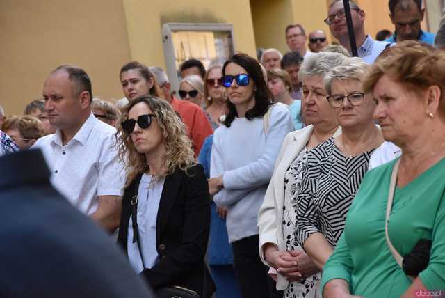 [FOTO] Tłum wiernych przeszedł w procesji z okazji Bożego Ciała w Strzegomiu