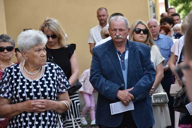 [FOTO] Tłum wiernych przeszedł w procesji z okazji Bożego Ciała w Strzegomiu