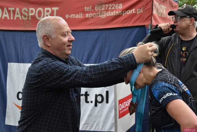 [WIDEO/FOTO] Pobiegli alejkami Parku Strzelnica w letniej odsłonie Świdnickich Biegów Parkowych