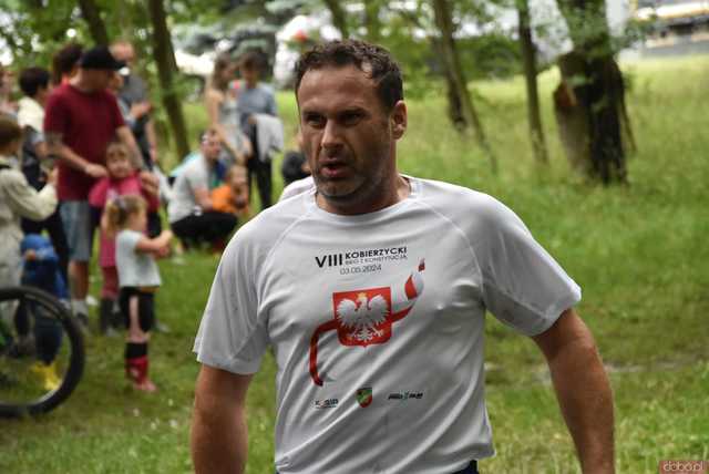[WIDEO/FOTO] Pobiegli alejkami Parku Strzelnica w letniej odsłonie Świdnickich Biegów Parkowych