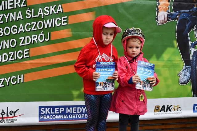 [FOTO] Młodzi kolarze rywalizowali w Świebodzicach