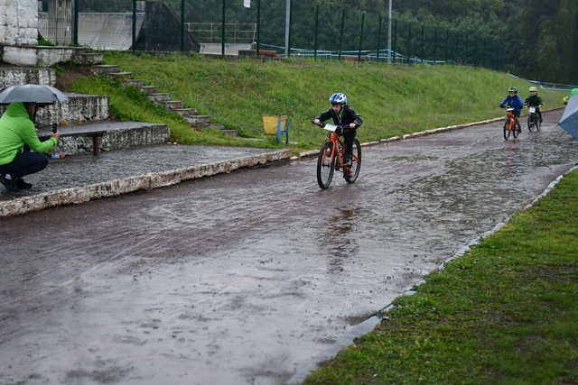 [FOTO] Młodzi kolarze rywalizowali w Świebodzicach