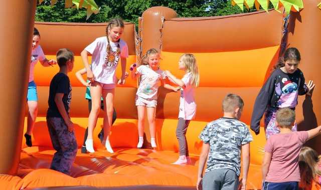 [DUŻO ZDJĘĆ] Festyny, pikniki, Gminny Dzień Dziecka. Długi weekend pełen atrakcji w gminie Dobromierz