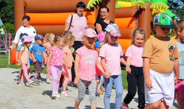 [DUŻO ZDJĘĆ] Festyny, pikniki, Gminny Dzień Dziecka. Długi weekend pełen atrakcji w gminie Dobromierz