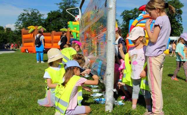 [DUŻO ZDJĘĆ] Festyny, pikniki, Gminny Dzień Dziecka. Długi weekend pełen atrakcji w gminie Dobromierz