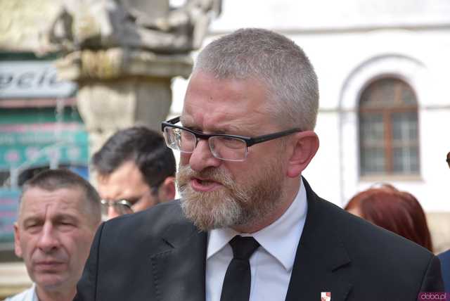 [WIDEO/FOTO] Braun: Precz z eurokomuną i żydokomuną. Prezentacja kandydatki Konfederacji do Europarlamentu