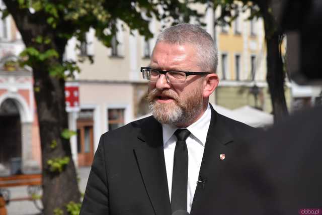 [WIDEO/FOTO] Braun: Precz z eurokomuną i żydokomuną. Prezentacja kandydatki Konfederacji do Europarlamentu