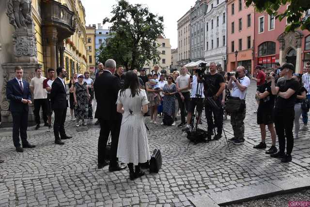 [WIDEO/FOTO] Braun: Precz z eurokomuną i żydokomuną. Prezentacja kandydatki Konfederacji do Europarlamentu