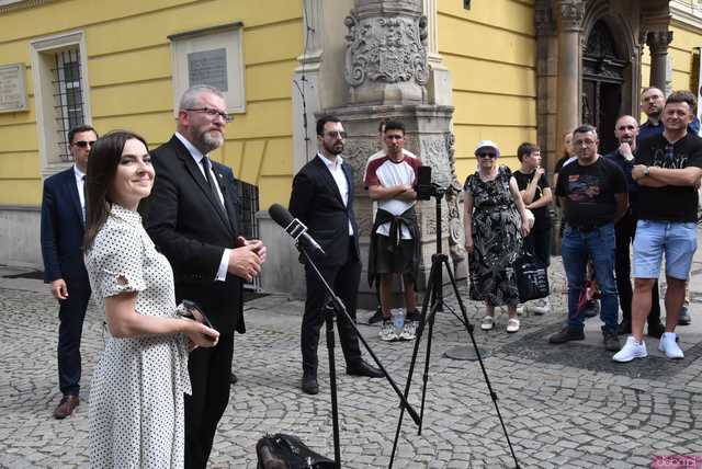 [WIDEO/FOTO] Braun: Precz z eurokomuną i żydokomuną. Prezentacja kandydatki Konfederacji do Europarlamentu