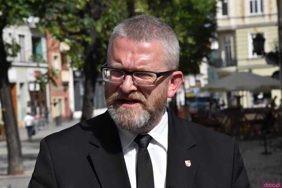 [WIDEO/FOTO] Braun: Precz z eurokomuną i żydokomuną. Prezentacja kandydatki Konfederacji do Europarlamentu