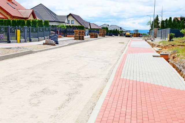 [FOTO] Trwa przebudowa kolejnych dróg na terenie gminy Żarów