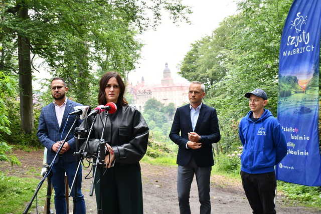 [FOTO] Posprzątają Książański Park Krajobrazowy