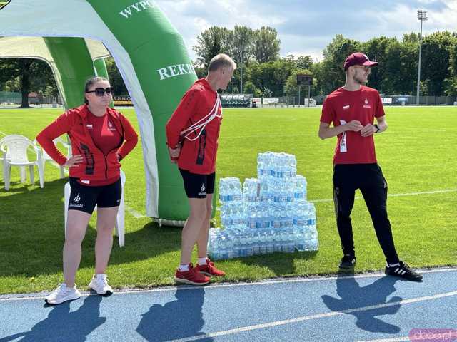 [FOTO] Święto młodych lekkoatletów. Biegowa rywalizacja przedszkolaków na stadionie