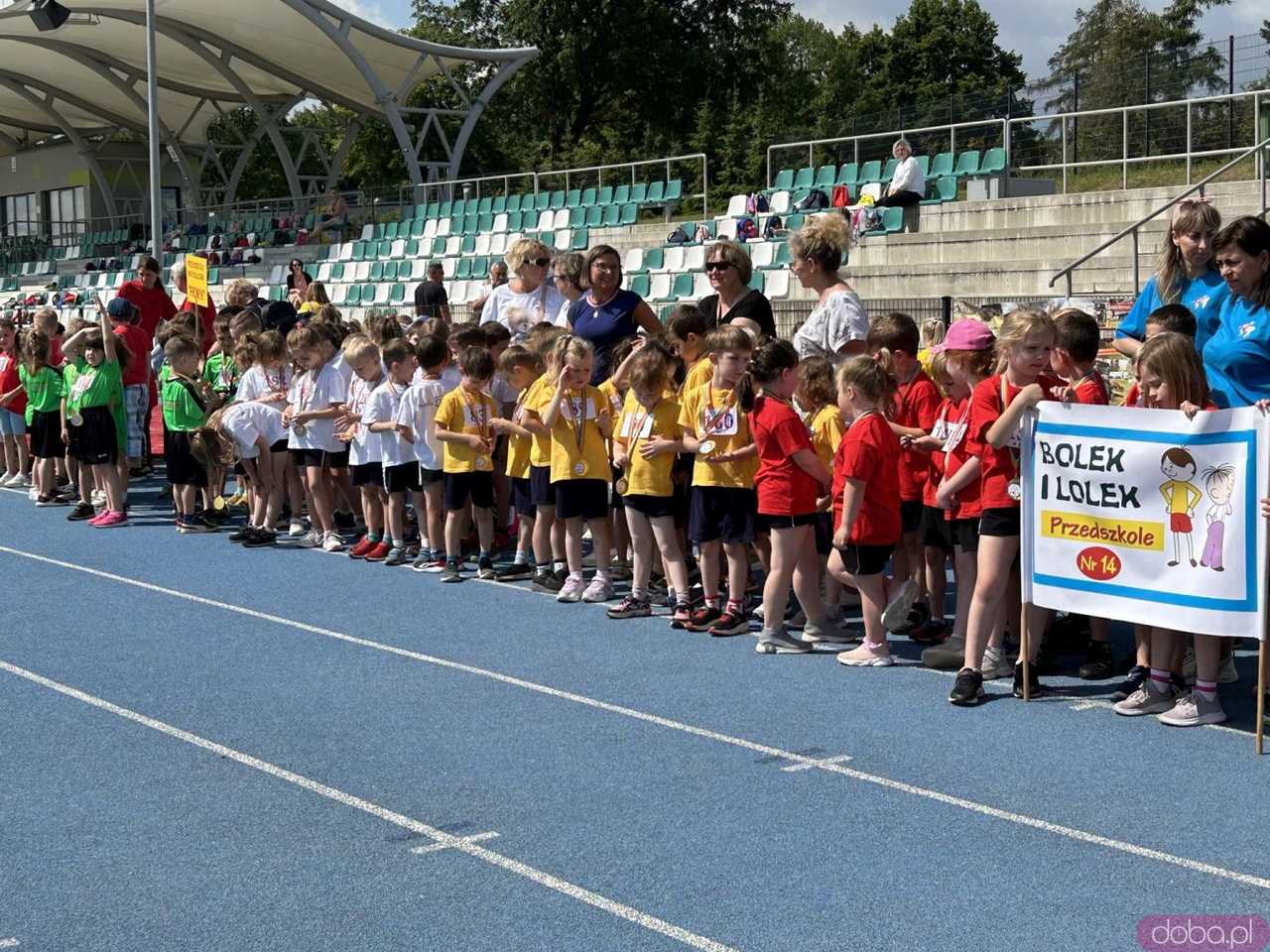 [FOTO] Święto młodych lekkoatletów. Biegowa rywalizacja przedszkolaków na stadionie