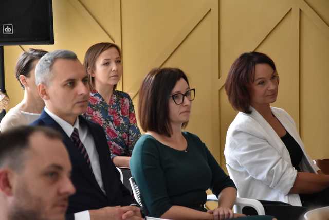 [FOTO] Prawie 29 mln dofinansowania, 15 gmin partycypujących i ponad 2150 złożonych wniosków. Podsumowano projekt wymiany źródeł ciepła w Aglomeracji Wałbrzyskiej