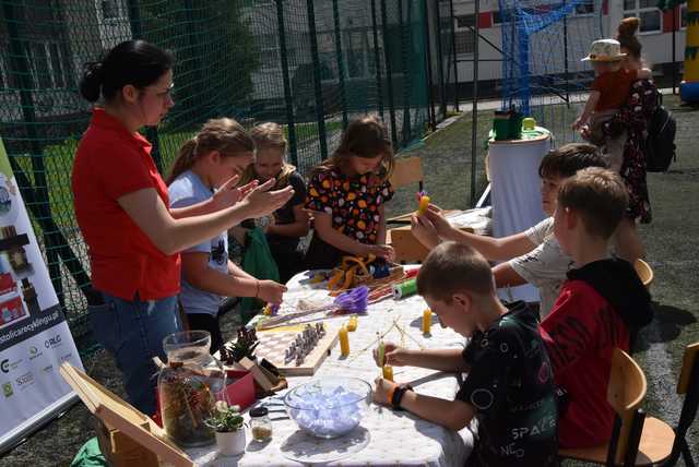 [FOTO] Moc atrakcji w zgodzie ze środowiskiem. Piknik Ekologiczny przyciągnął tłumy najmłodszych