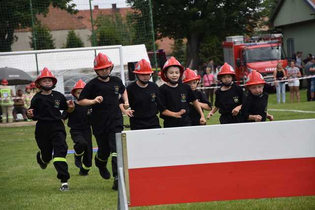 [FOTO/WYNIKI] Zacięta rywalizacja strażaków na Gminnych Zawodach Sportowo-Pożarniczych