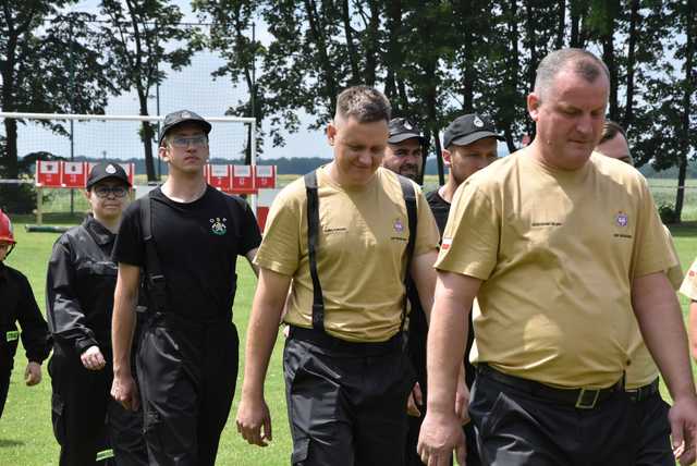 [FOTO/WYNIKI] Zacięta rywalizacja strażaków na Gminnych Zawodach Sportowo-Pożarniczych
